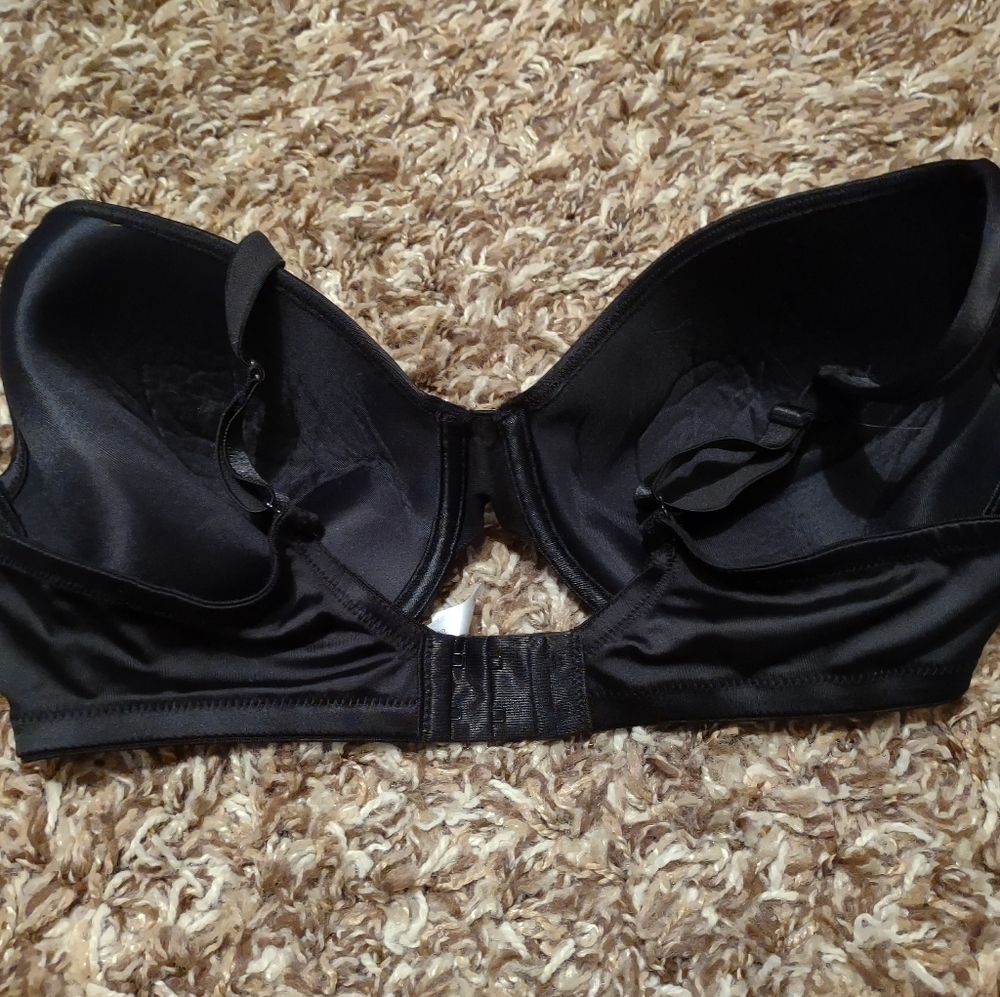 Vanity Fair Black Bra - Picture 7 of 8